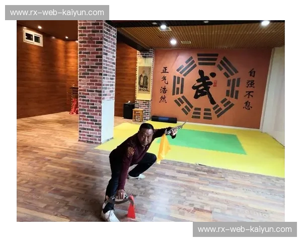 八卦掌vs全球武技：深度解构这场关于“几何、变数与生死”的维度博弈